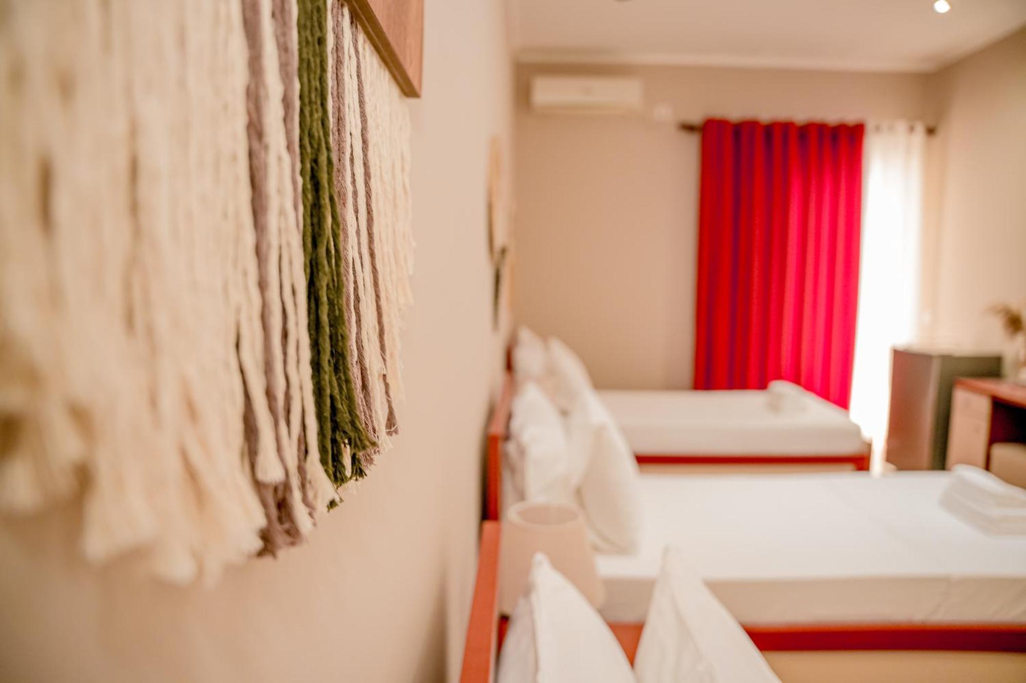 Aljur Hotel Himare Exterior photo